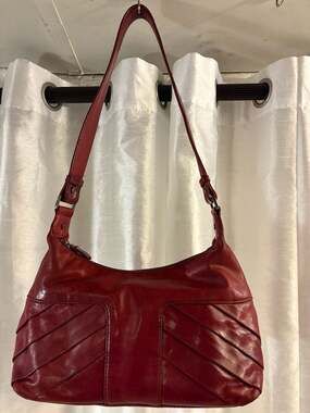 Sereta Burgundy Red Leather Shoulder Bag